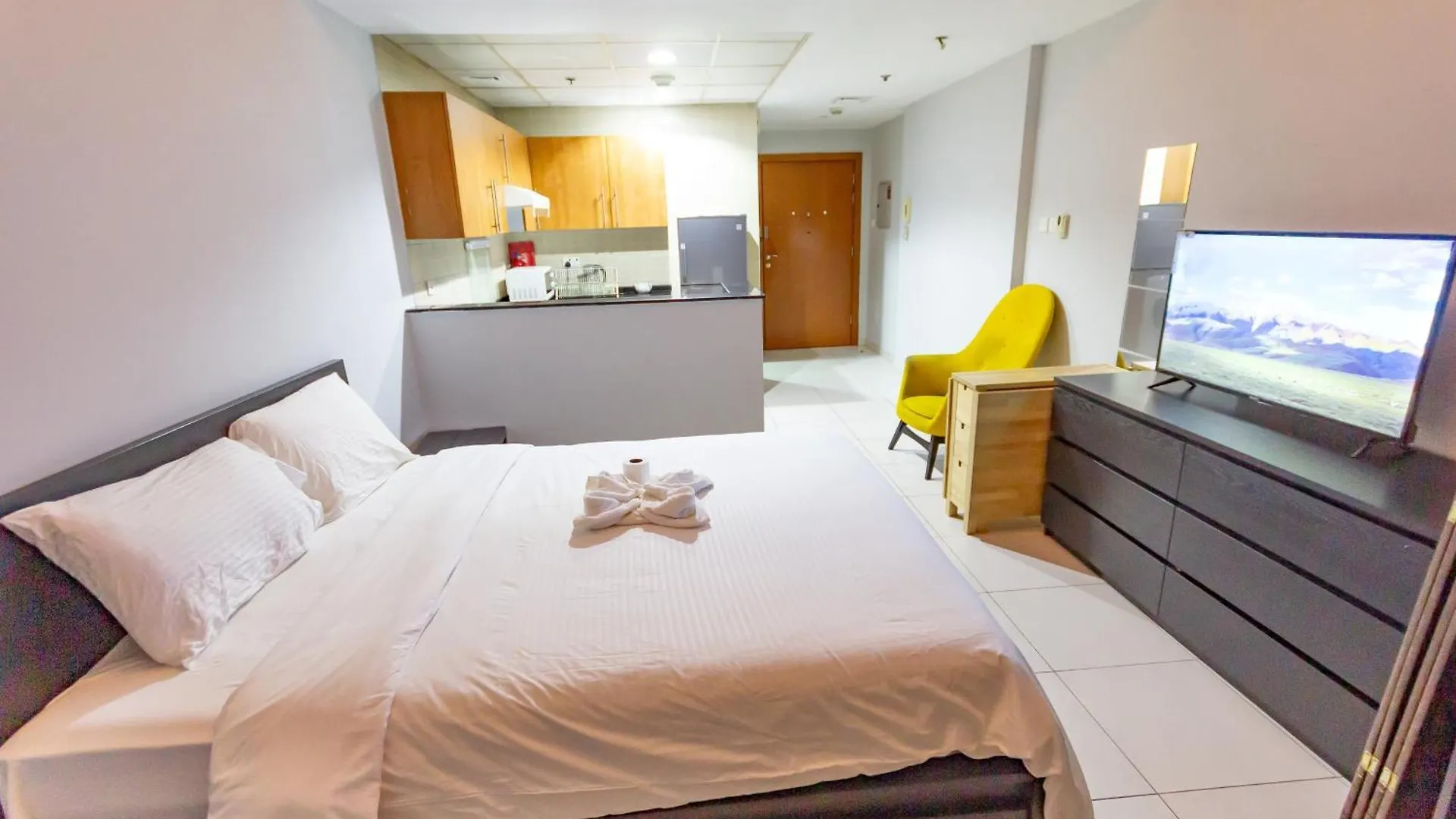 Deluxe Studio For Rent At Marina View Towers Дубай 0*,  ОАЭ