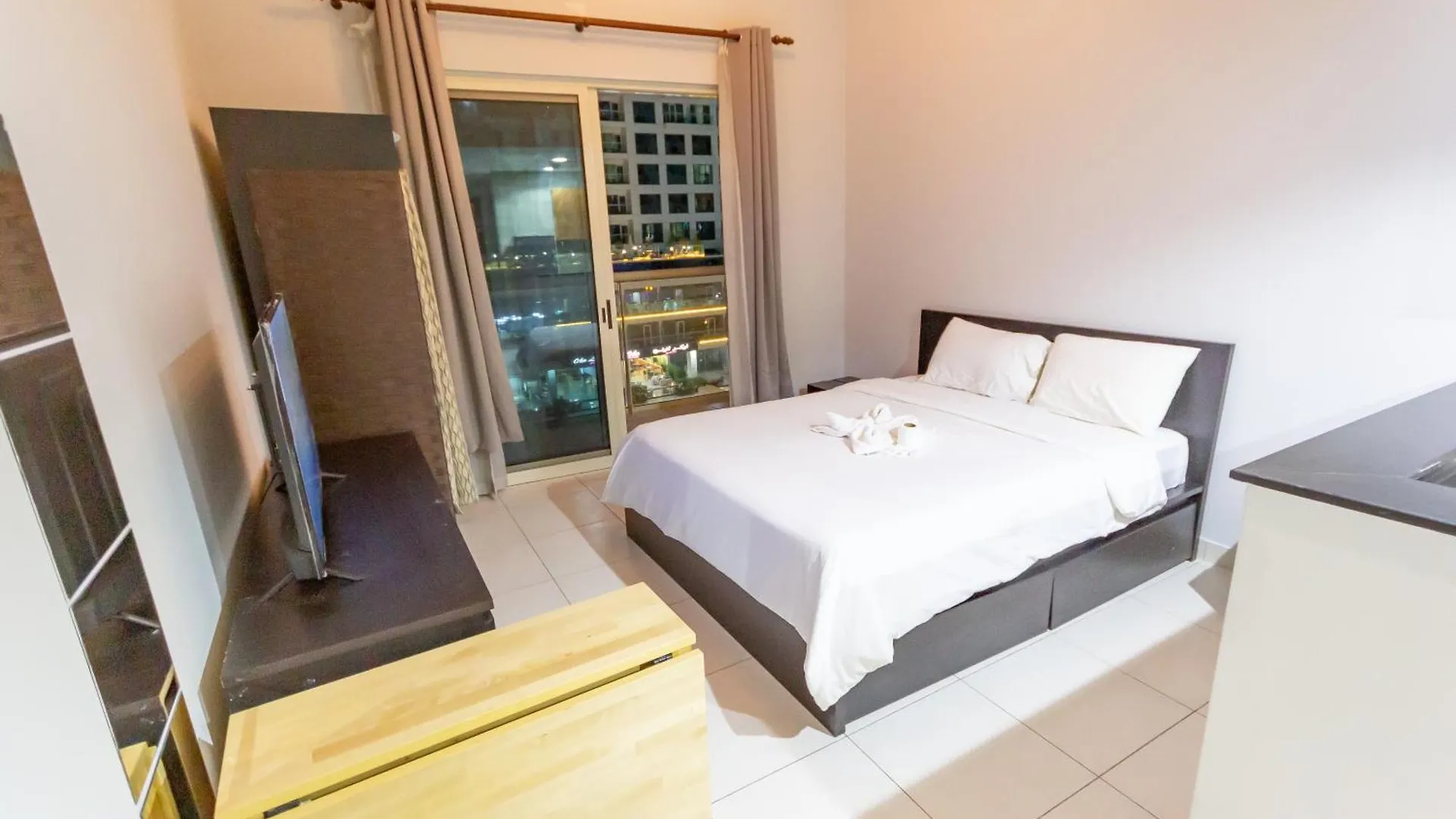 Deluxe Studio For Rent At Marina View Towers Дубай 0*,