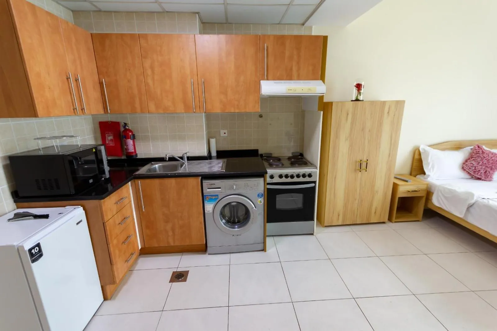 Проживание в семье Deluxe Studio For Rent At Marina View Towers Дубай ОАЭ